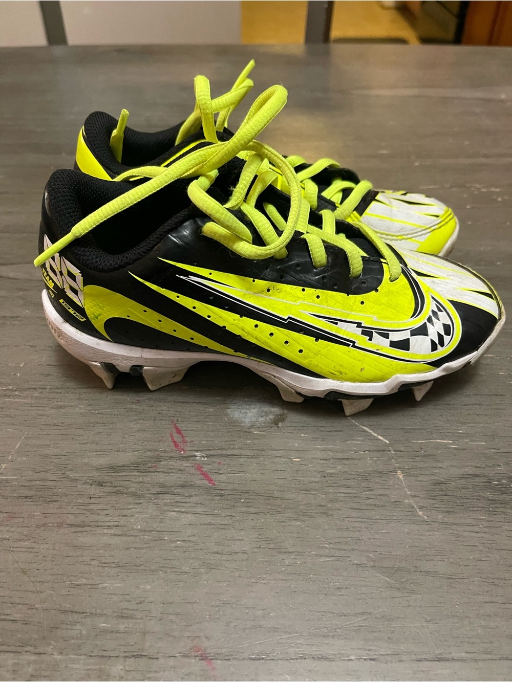 Youth Black & Neon Yellow Soccer Cleats - Kids Athletic Shoes